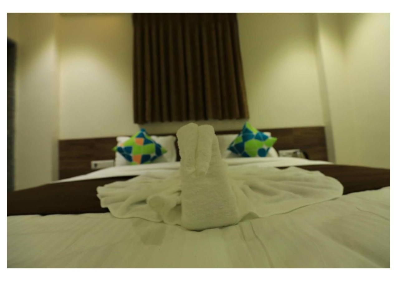 Hotel Scintilla Сомнатг Екстер'єр фото