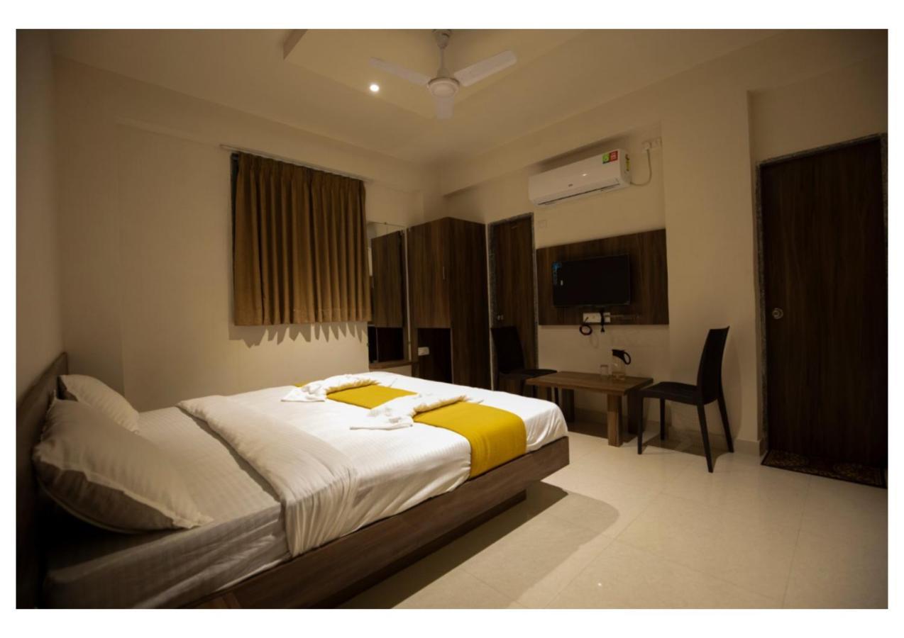Hotel Scintilla Сомнатг Екстер'єр фото