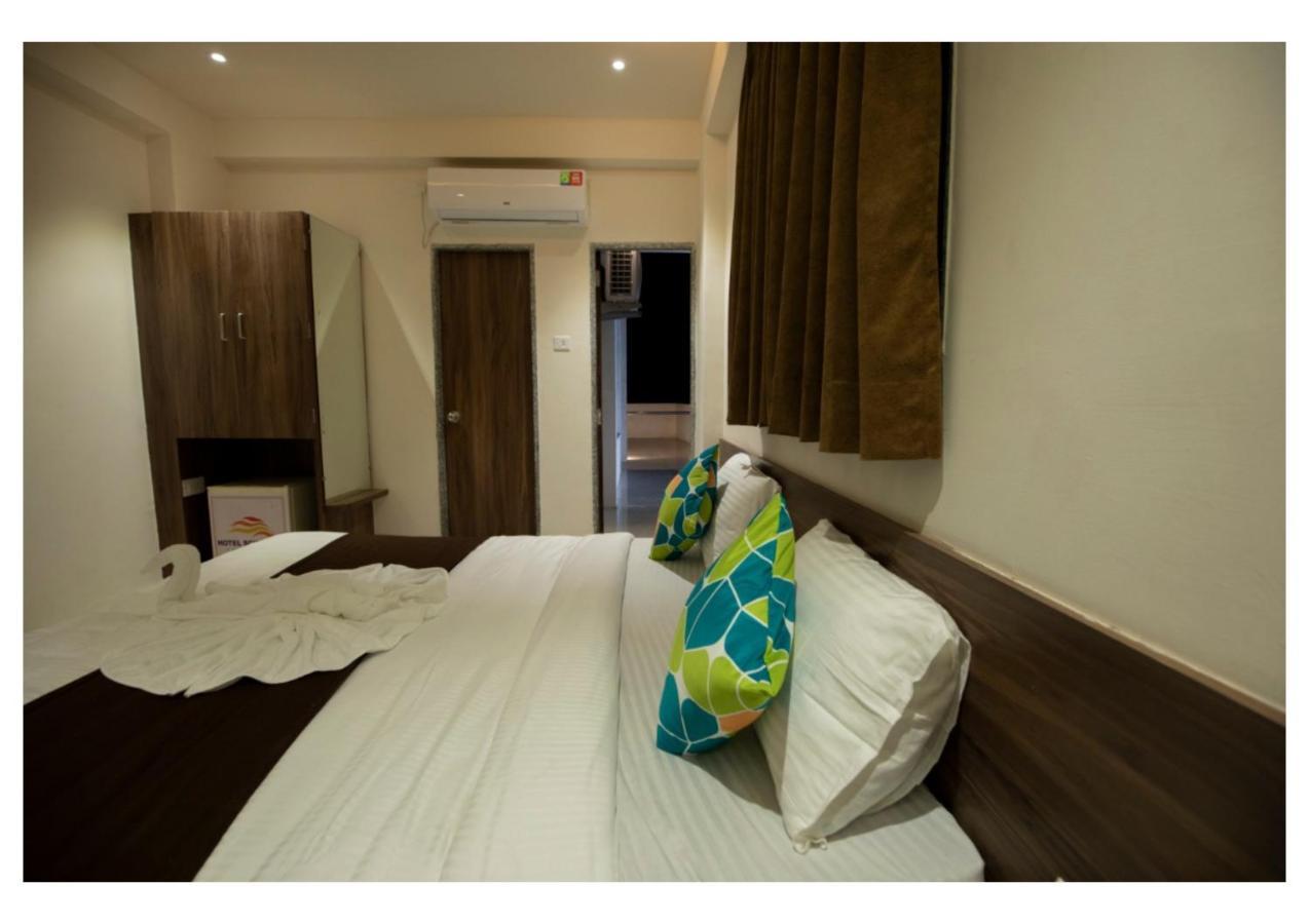 Hotel Scintilla Сомнатг Екстер'єр фото